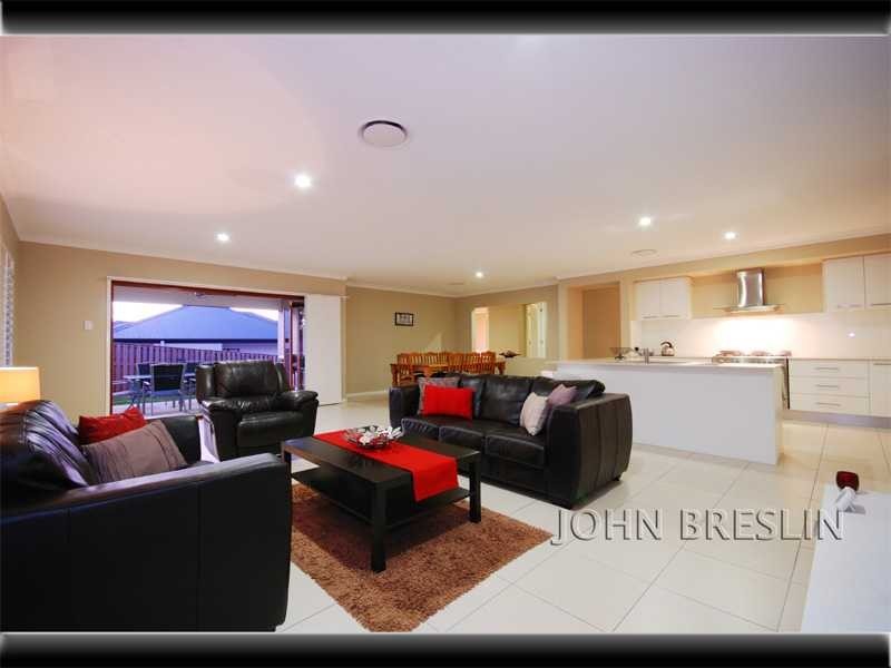 27 Camarillo Circuit, Reedy Creek QLD 4227