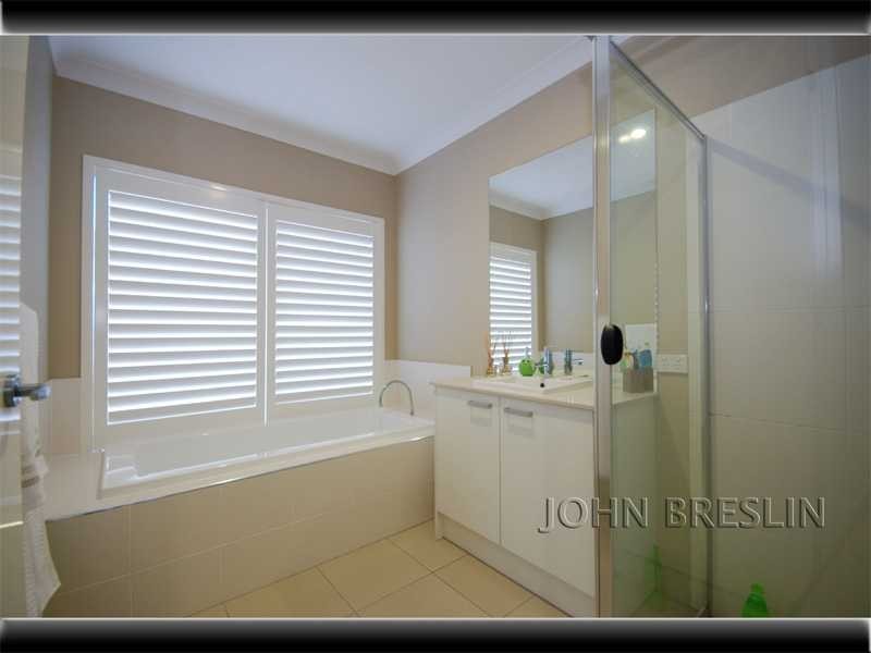 27 Camarillo Circuit, Reedy Creek QLD 4227