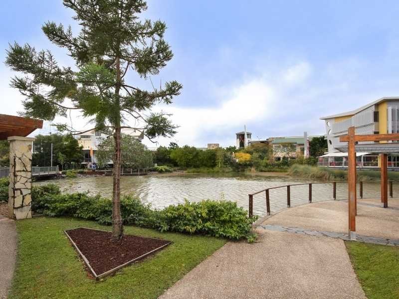 5/34 Riverwalk Ave, Robina QLD 4226