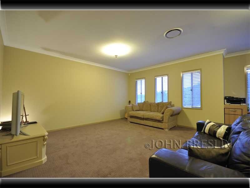 6 Camarillo Circuit, Reedy Creek QLD 4227