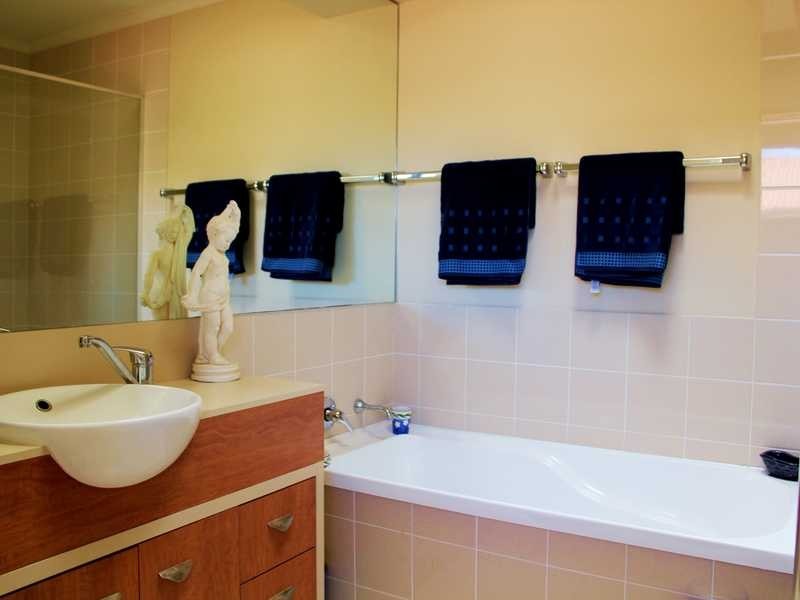 92/136 Palm Meadows Drive, Carrara QLD 4211