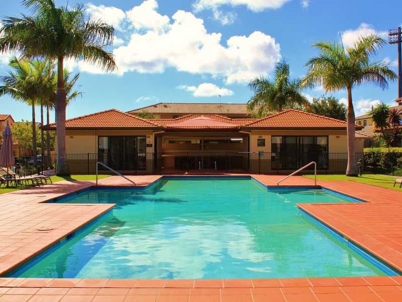 92/136 Palm Meadows Drive, Carrara QLD 4211