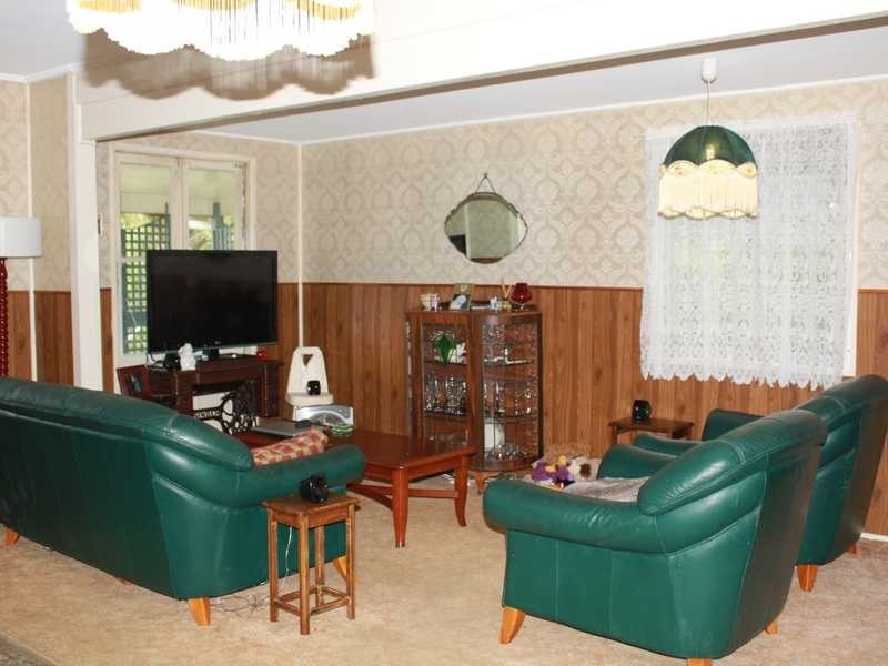 16 Willow Street, Varsity Lakes QLD 4227