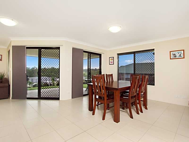 90 Carrigan Way, Gleneagle QLD 4285