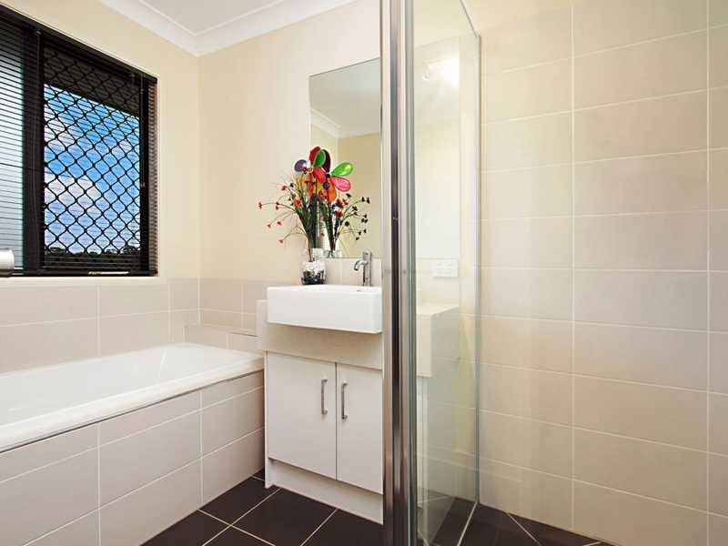90 Carrigan Way, Gleneagle QLD 4285