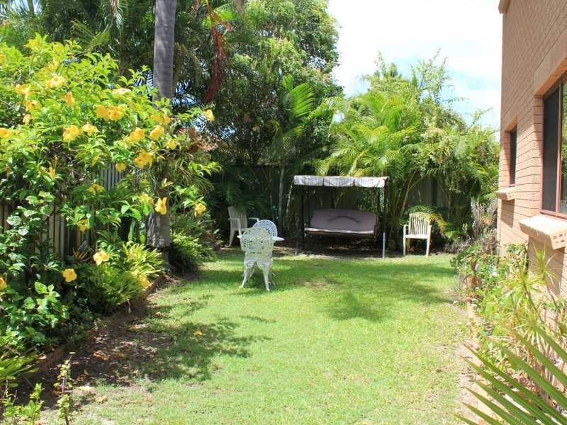 3/6 Peacock Place, Burleigh Waters QLD 4220