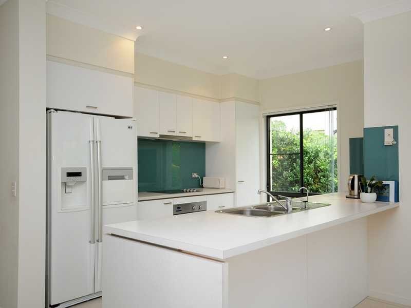 12 Casuarina Drive, Molendinar QLD 4214