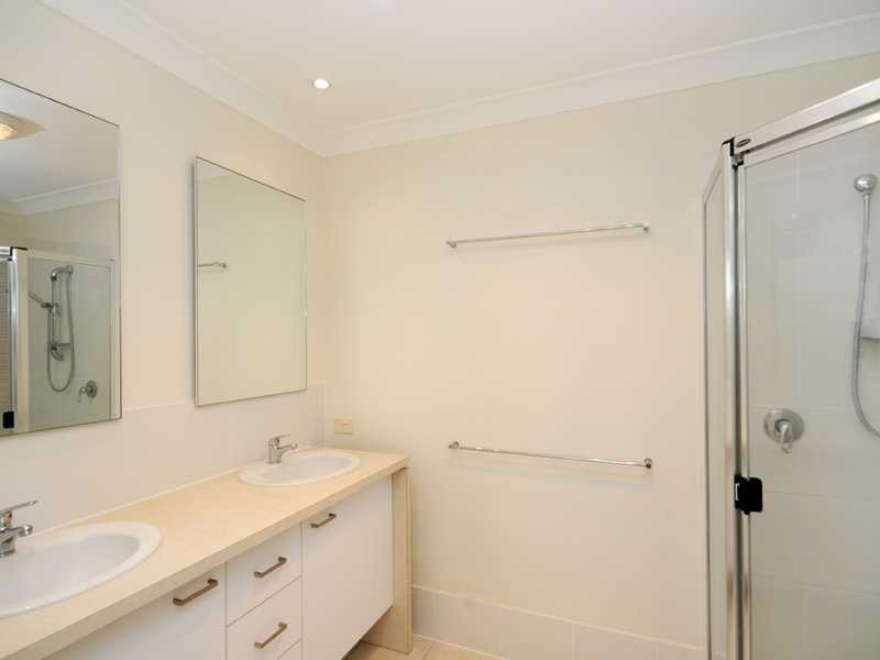 12 Casuarina Drive, Molendinar QLD 4214