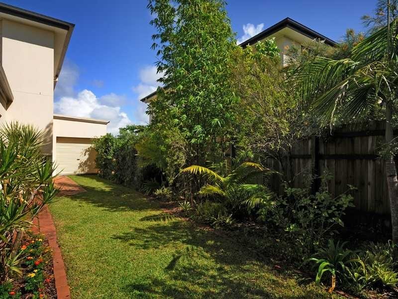 12 Casuarina Drive, Molendinar QLD 4214