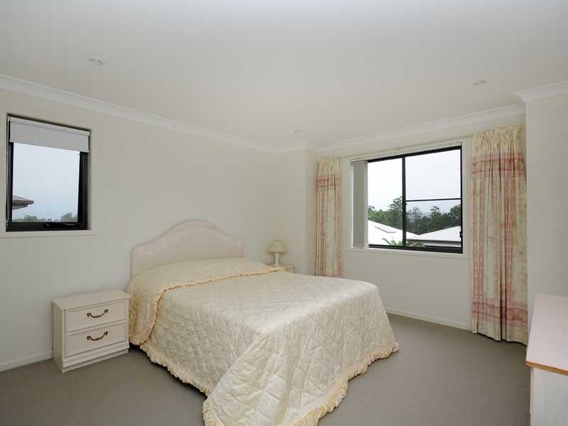 12 Casuarina Drive, Molendinar QLD 4214