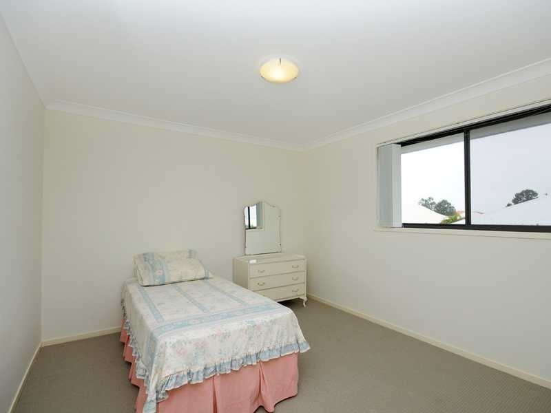 12 Casuarina Drive, Molendinar QLD 4214