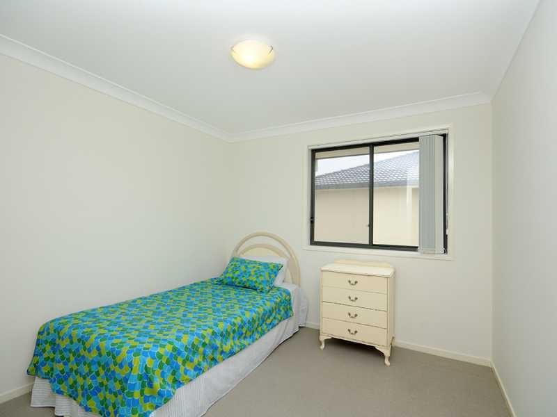 12 Casuarina Drive, Molendinar QLD 4214