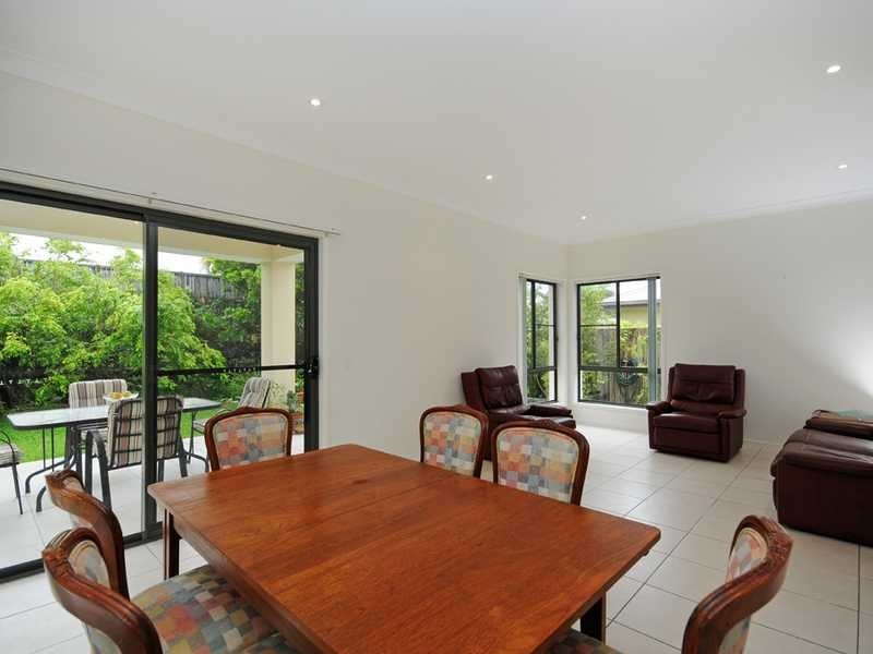 12 Casuarina Drive, Molendinar QLD 4214
