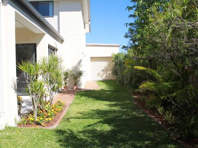 12 Casuarina Drive, Molendinar QLD 4214