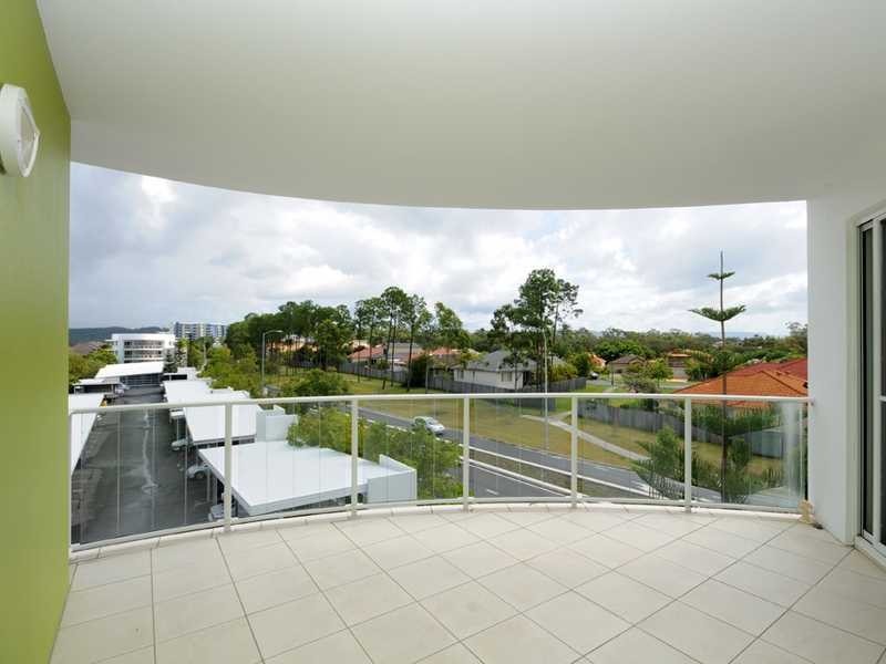 90/98 University Dr, Varsity Lakes QLD 4227
