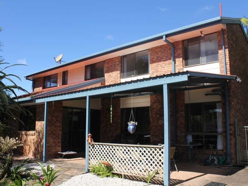 2 Orr Place, Burleigh Waters QLD 4220