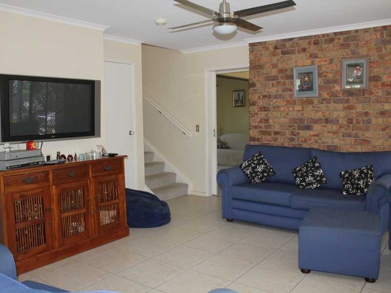 2 Orr Place, Burleigh Waters QLD 4220