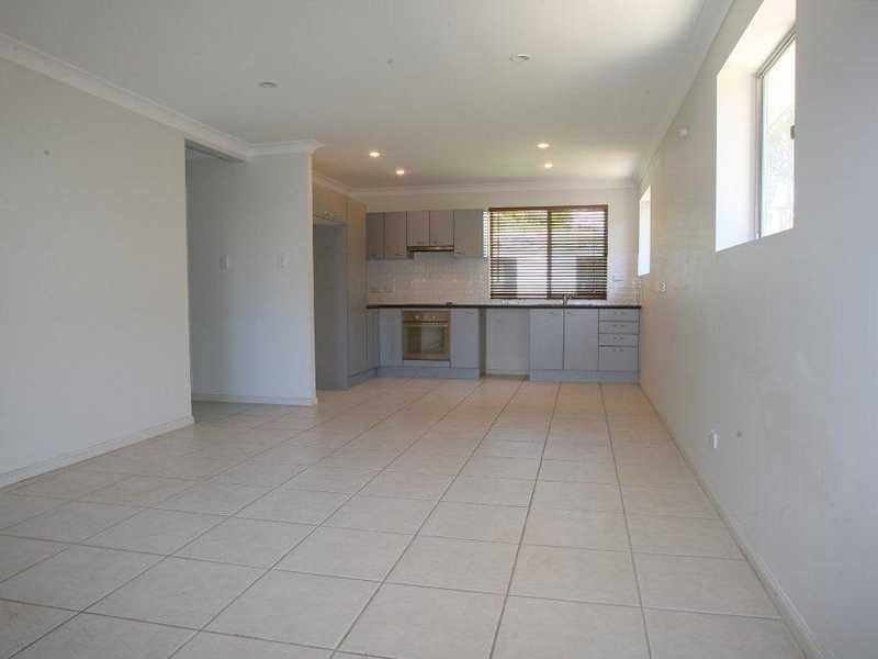 35 Mallawa Drive, Palm Beach QLD 4221