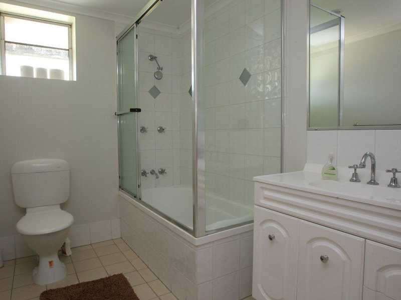 35 Mallawa Drive, Palm Beach QLD 4221