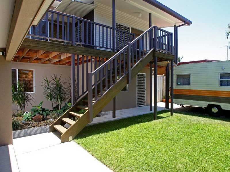 35 Mallawa Drive, Palm Beach QLD 4221