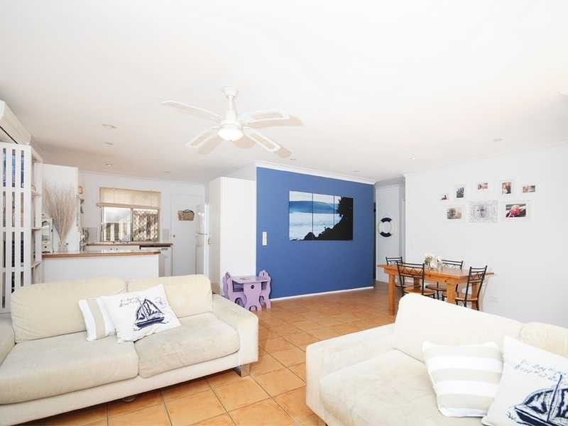 27 Montezuma Drive, Burleigh Waters QLD 4220