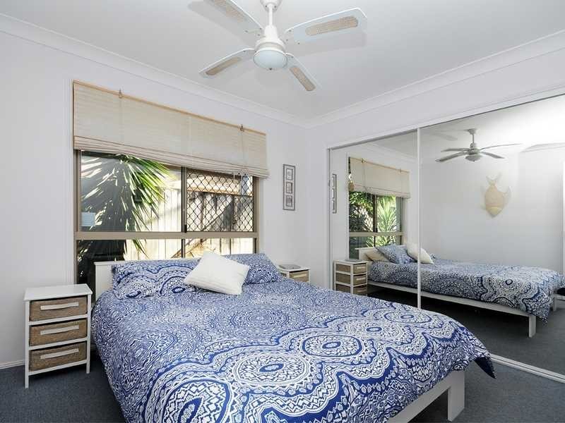 27 Montezuma Drive, Burleigh Waters QLD 4220