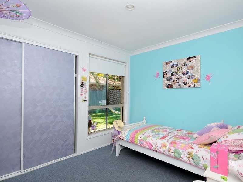 27 Montezuma Drive, Burleigh Waters QLD 4220