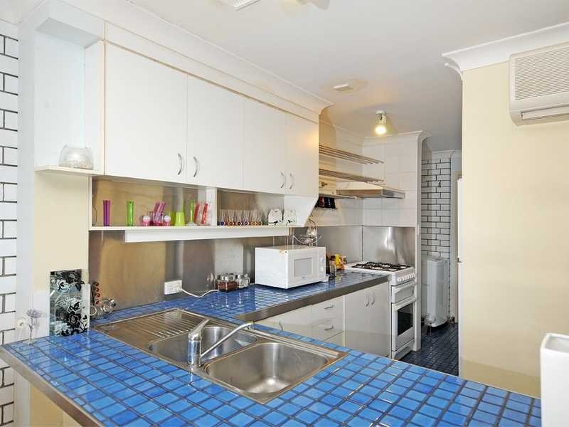 4/6 Aquila Crt, Mermaid Waters QLD 4218