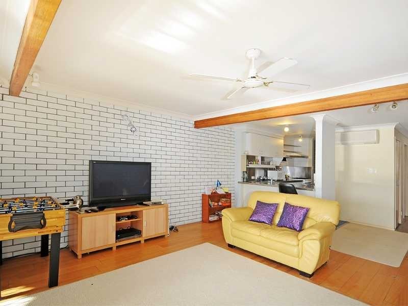 4/6 Aquila Crt, Mermaid Waters QLD 4218