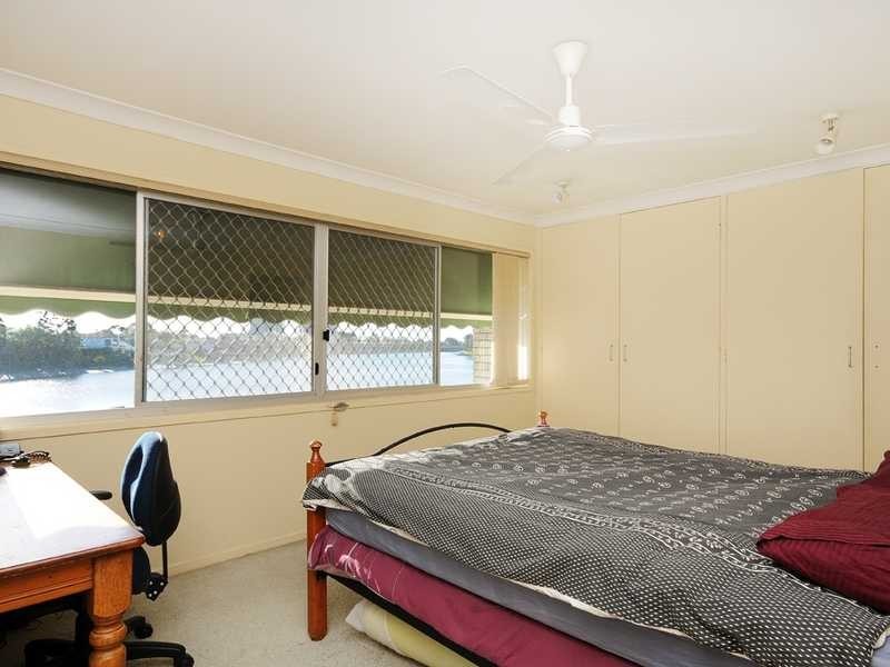 4/6 Aquila Crt, Mermaid Waters QLD 4218