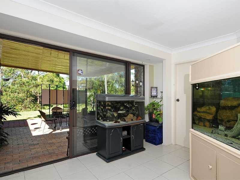 22 Cambridge Court, Carrara QLD 4211