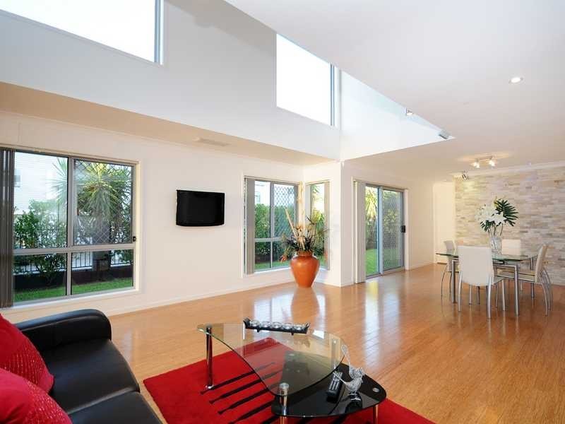 6 Menton Avenue, Varsity Lakes QLD 4227