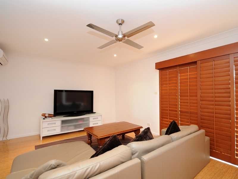 6 Menton Avenue, Varsity Lakes QLD 4227
