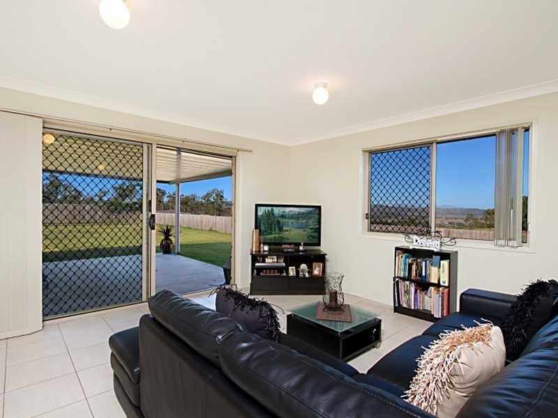 4 Rainbow Place, Beaudesert QLD 4285