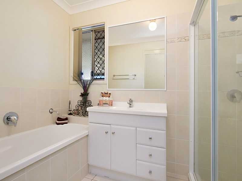 4 Rainbow Place, Beaudesert QLD 4285