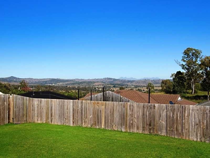 4 Rainbow Place, Beaudesert QLD 4285