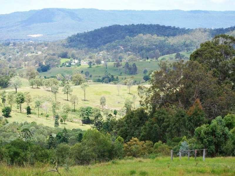 4 Trewin Road, Mundoolun QLD 4285