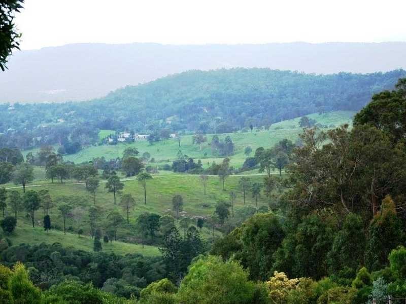 4 Trewin Road, Mundoolun QLD 4285