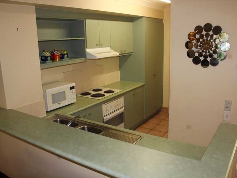 96/215 Cottesloe Dr, Mermaid Waters QLD 4218