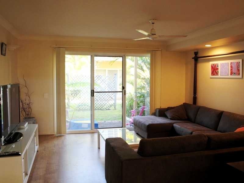 96/215 Cottesloe Dr, Mermaid Waters QLD 4218