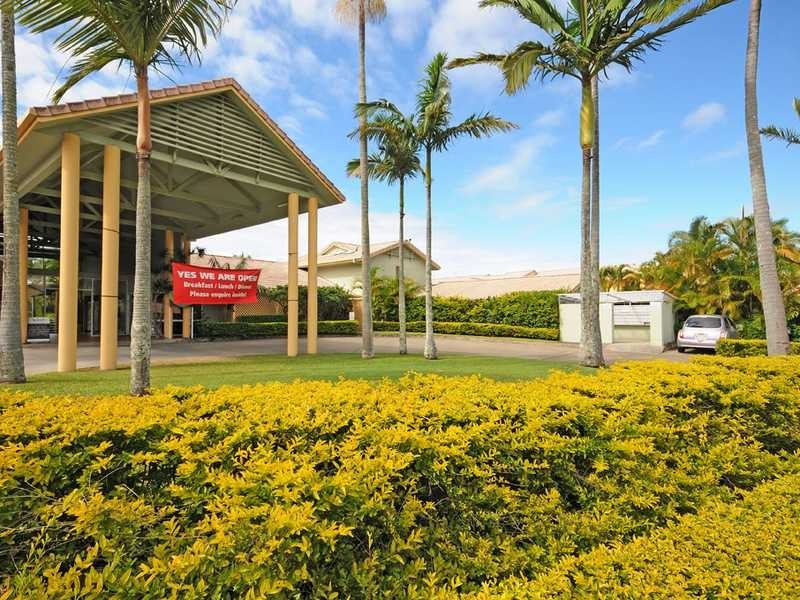 96/215 Cottesloe Dr, Mermaid Waters QLD 4218