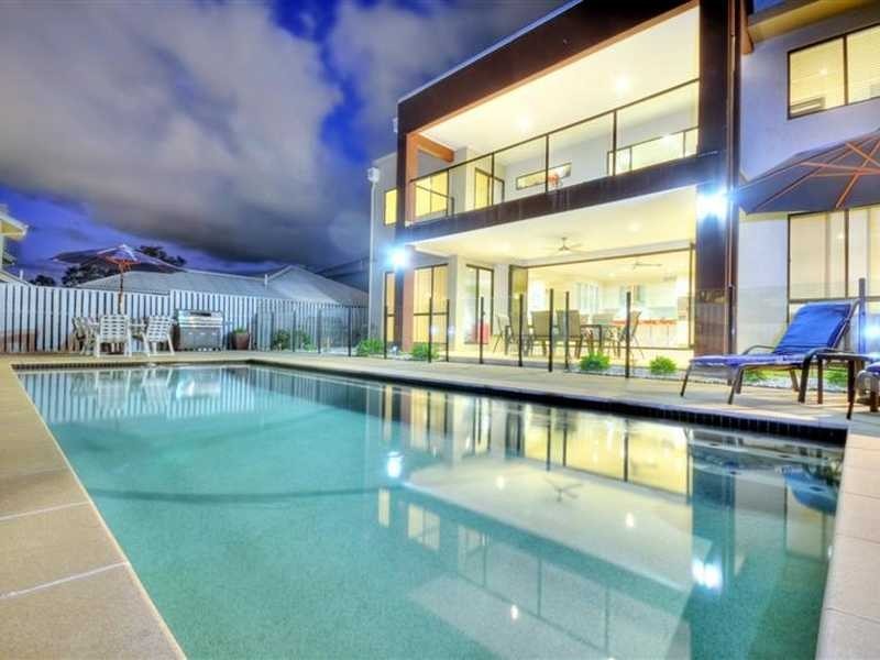 6 Giardino Lane, Varsity Lakes QLD 4227