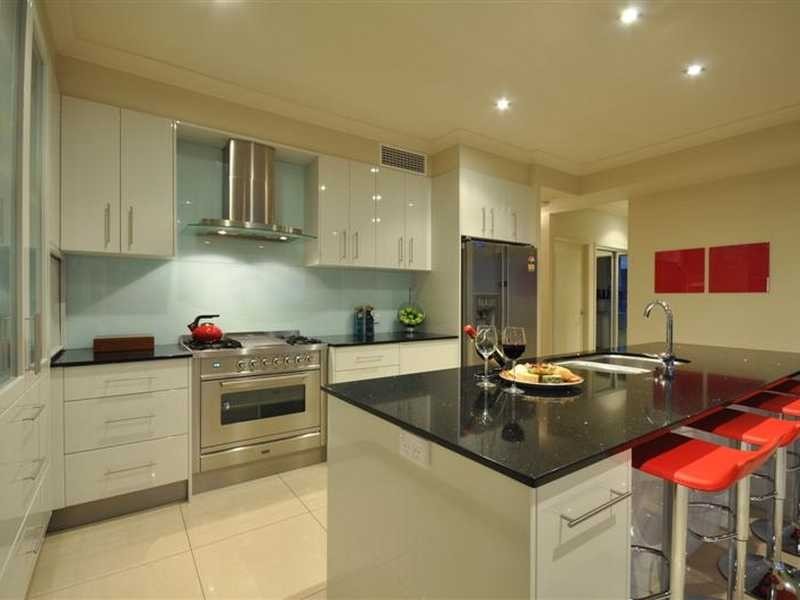 6 Giardino Lane, Varsity Lakes QLD 4227