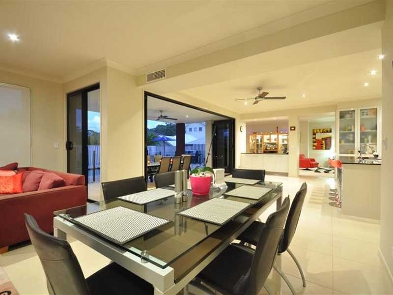 6 Giardino Lane, Varsity Lakes QLD 4227