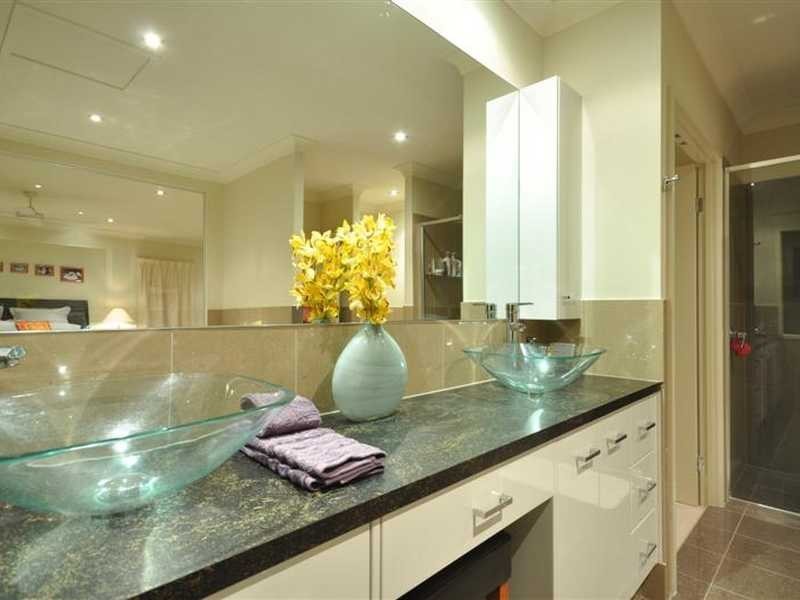 6 Giardino Lane, Varsity Lakes QLD 4227