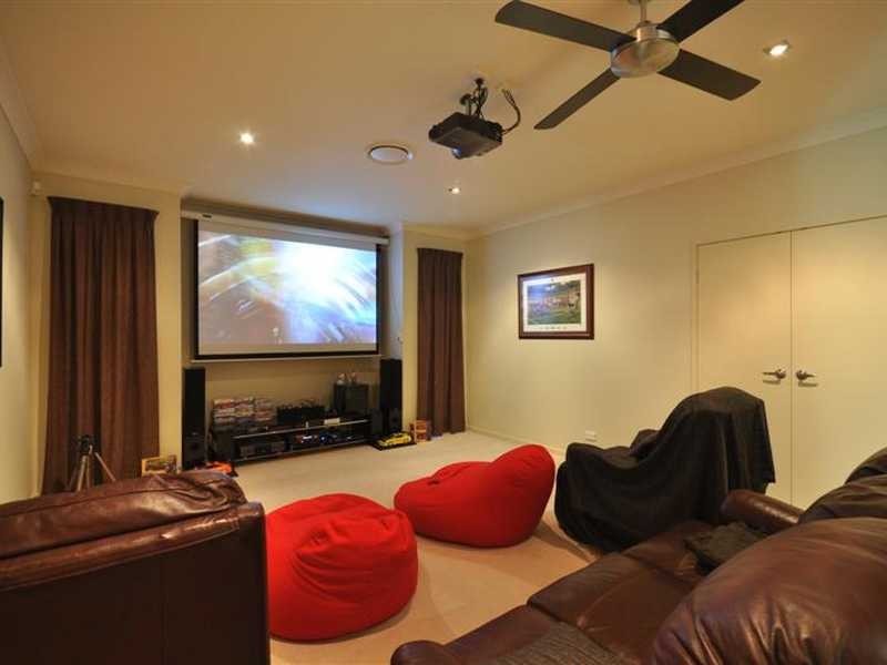 6 Giardino Lane, Varsity Lakes QLD 4227