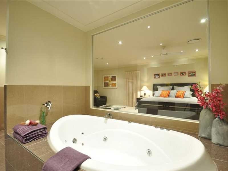 6 Giardino Lane, Varsity Lakes QLD 4227