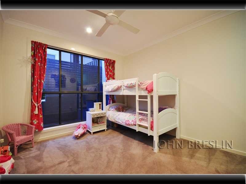 32 Willow Tree Drive, Reedy Creek QLD 4227