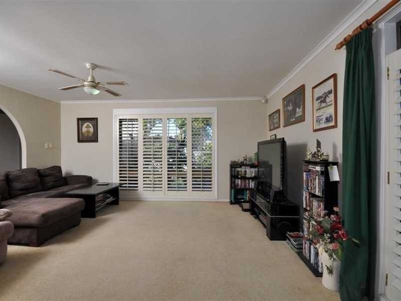 20 Hokitika Street, Broadbeach Waters QLD 4218