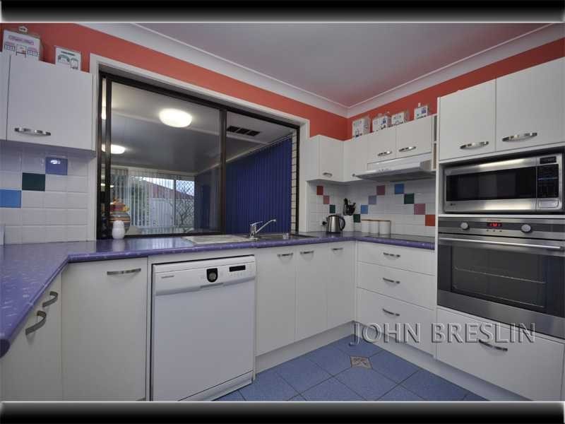 5 Oakland Court, Burleigh Waters QLD 4220